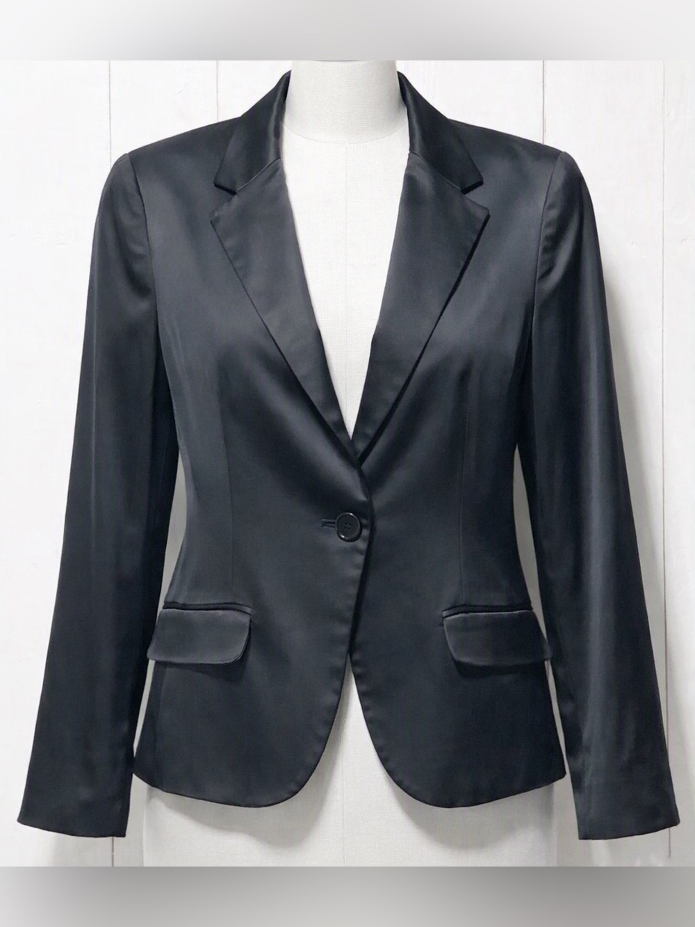 Vintage Theory Black Satin One Buttoned Blazer Size 8 Closet Stable